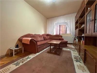 Apartament cu 3 camere langa Spitalul Judetean