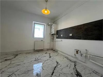 Apartament 3 camere zona Soarelui