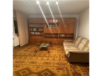 Apartament 3 camere in zona Girocului